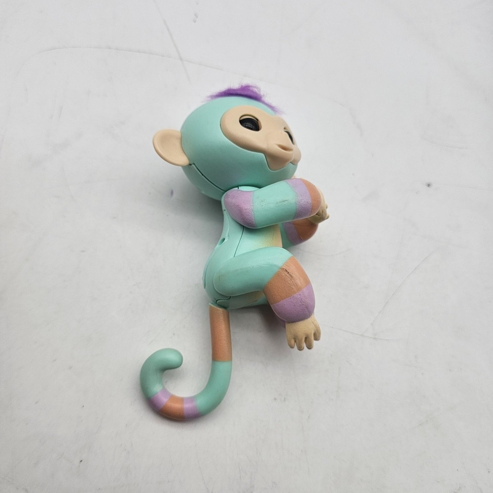 WowWee Fingerlings Monkey Electronic Interactive Toy Small Mint Purple Cute - Picture 2 of 6